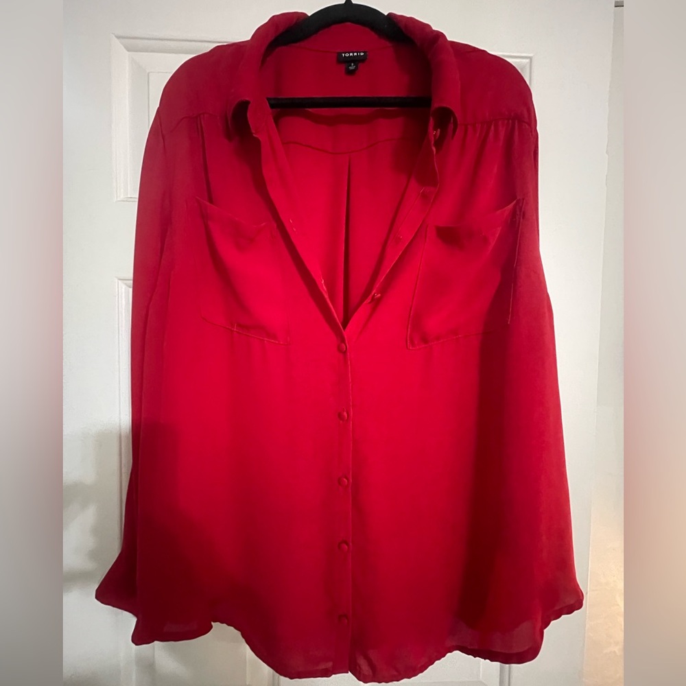Brand: torrid
Size: 3
Color: red
Quality: good
Smoke Free Home
Dog Friendly Home